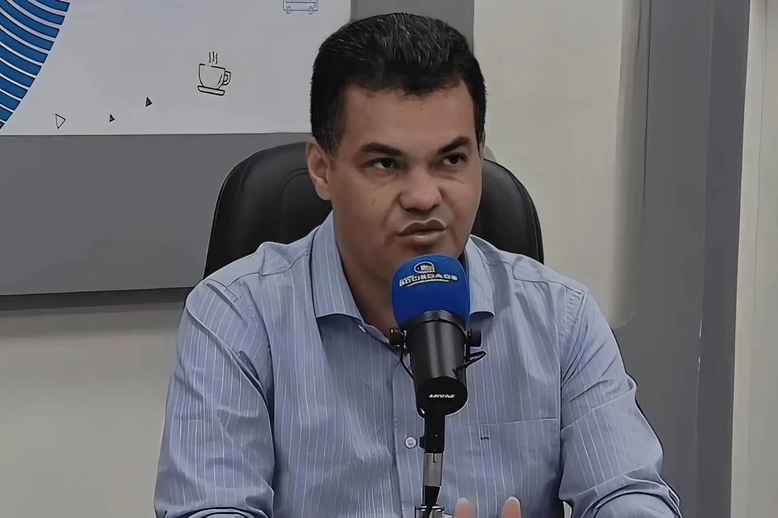 Dal em entrevista de rádio